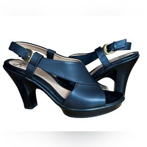 Sofft Black Leather Strappy Heeled Sandal, Women’s Size 6 M